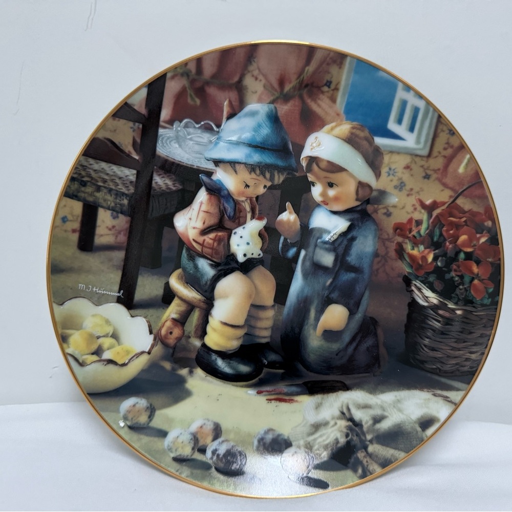 Vintage Tender Loving Care - Hummel Little Companions 8 Inch Collector Plate.